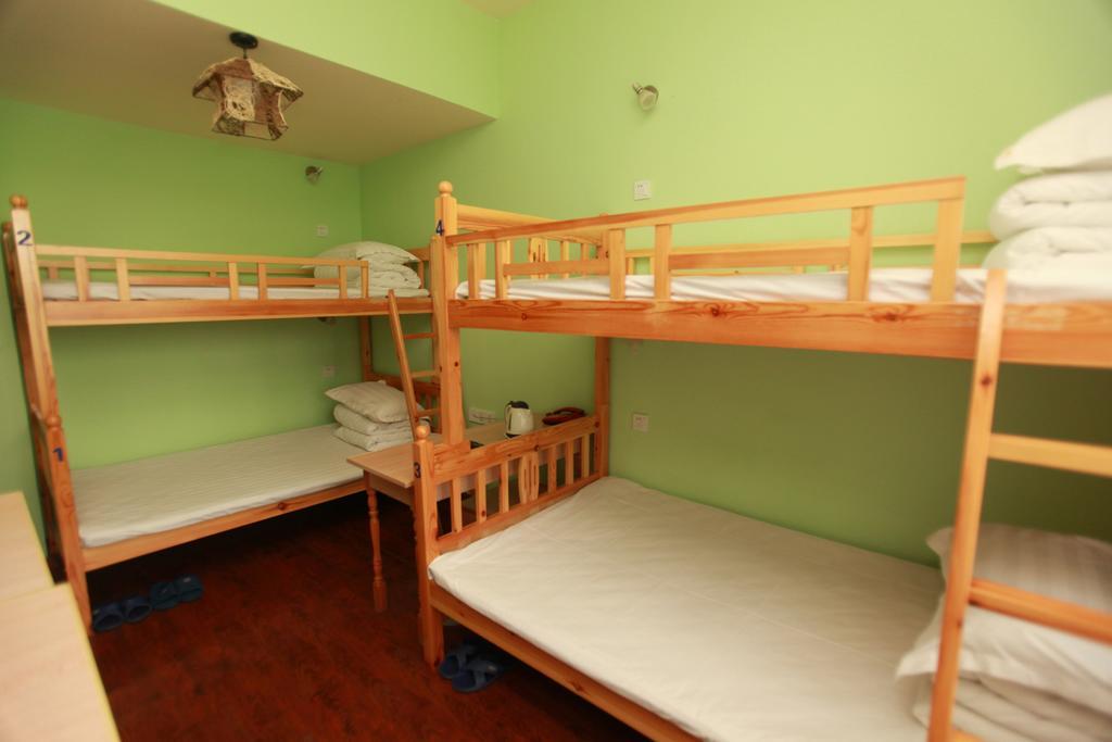 Zhengfu Caotang Decent Inn Чэнду Номер фото