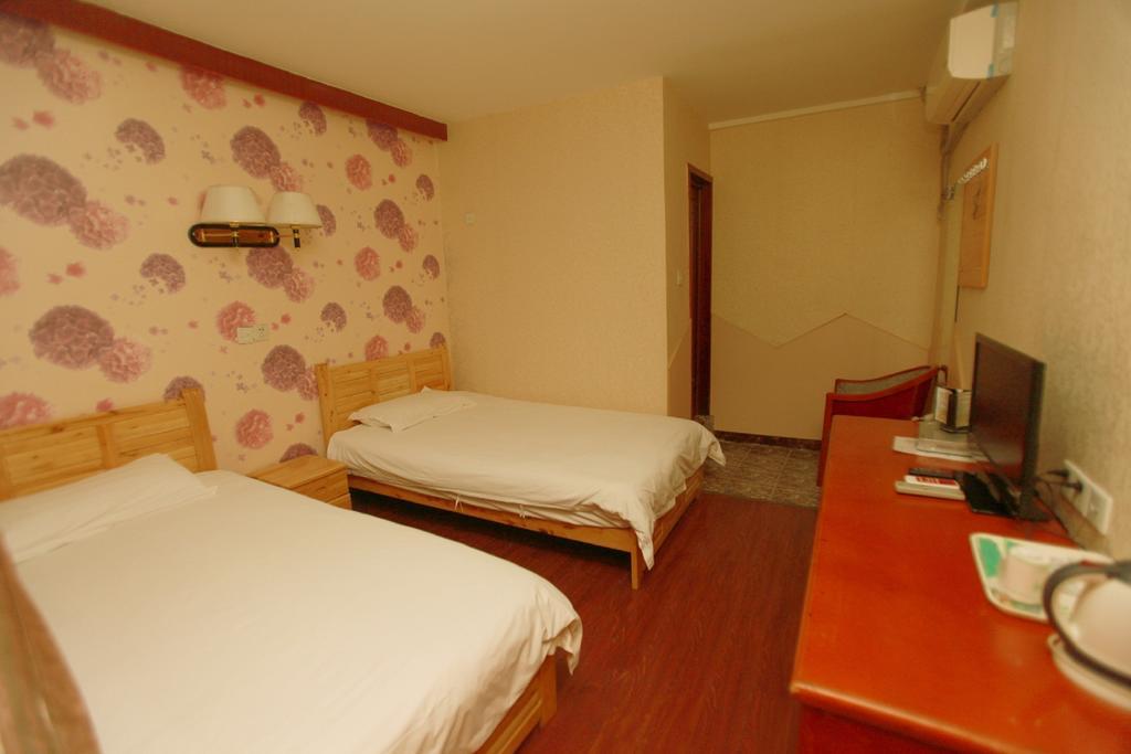 Zhengfu Caotang Decent Inn Чэнду Номер фото